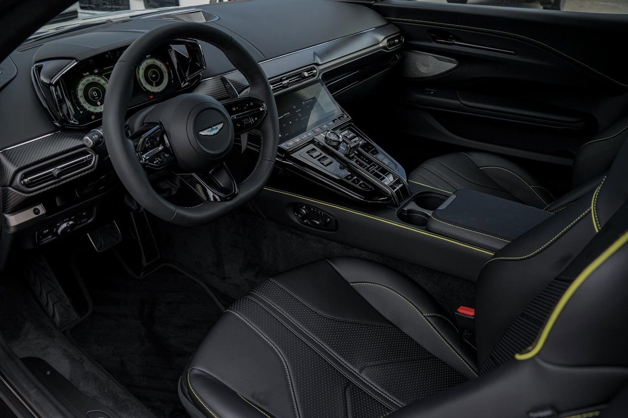 New 2026 Aston Martin V8 Vantage Roadster image 19