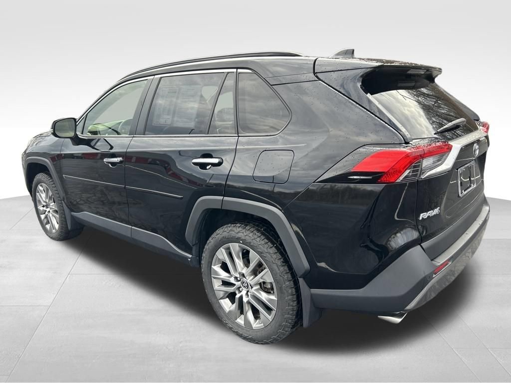 Certified 2020 Toyota RAV4 Limited image 4