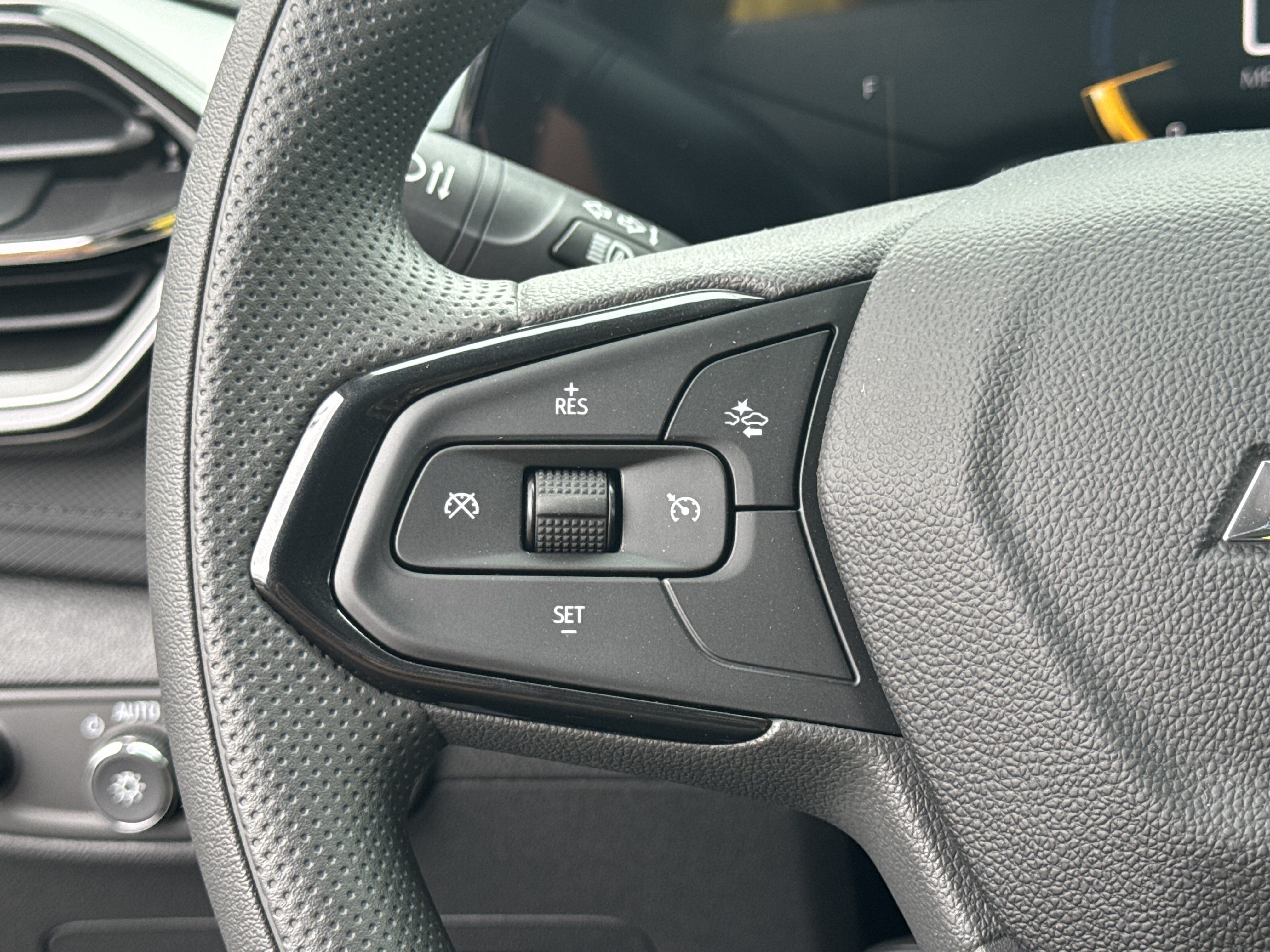 New 2026 Chevrolet TrailBlazer LT w/ Driver Confidence Package FWD image 24
