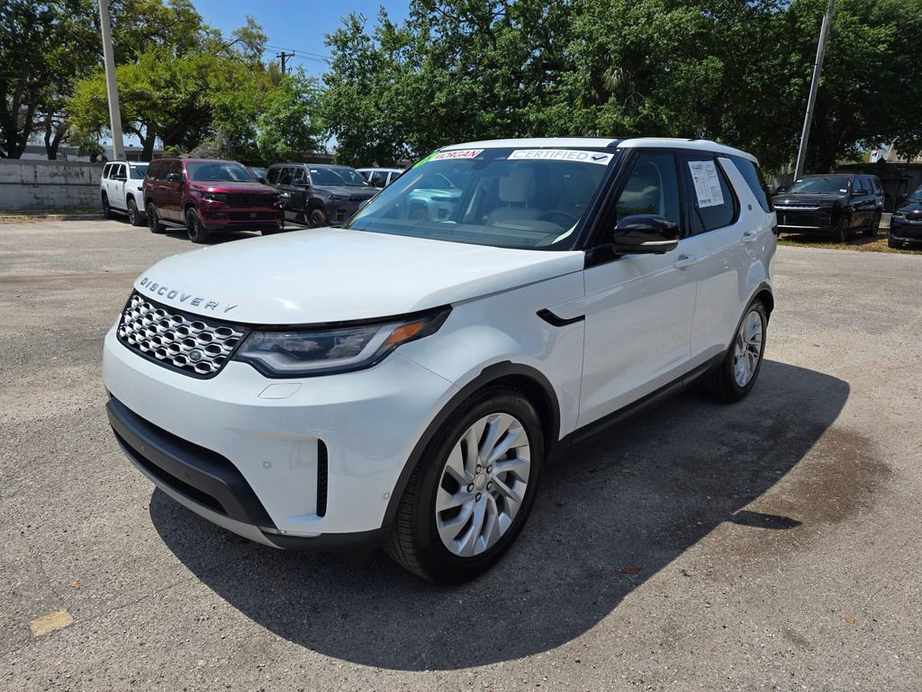 Used 2025 Land Rover Discovery S image 2