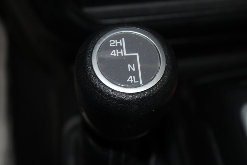 Used 2024 Jeep Wrangler Sport S image 40