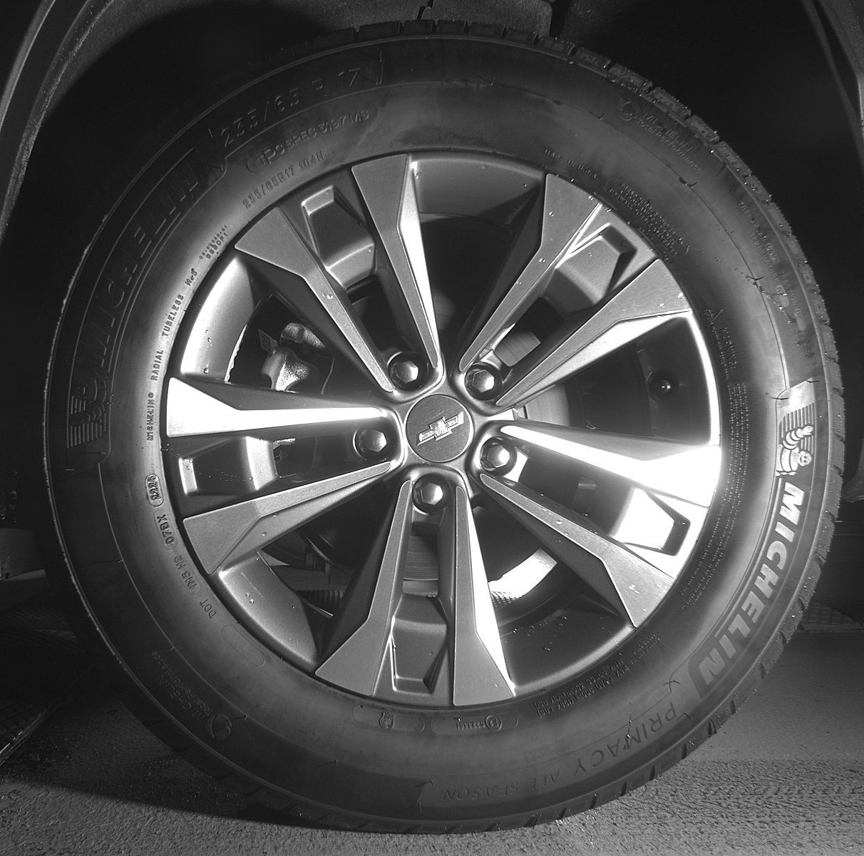 New 2027 Chevrolet Equinox LT w/ LPO, Floor Liner Package FWD image 41
