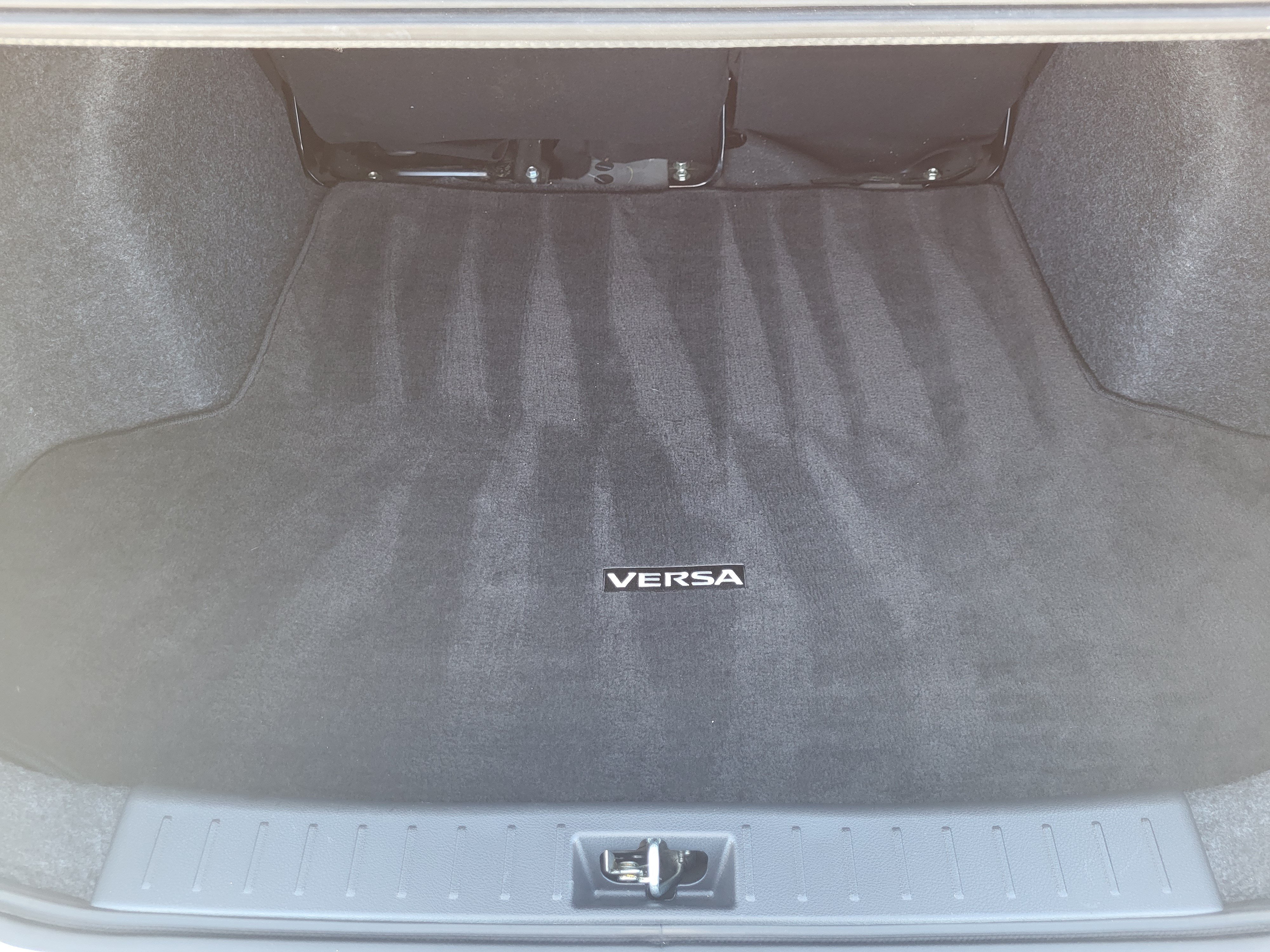 Certified 2024 Nissan Versa SV w/ Electronics Package FWD image 57