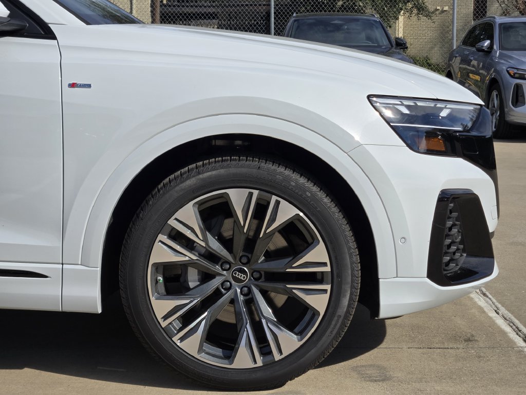Used 2026 Audi Q8 Premium Plus AWD/4WD image 13