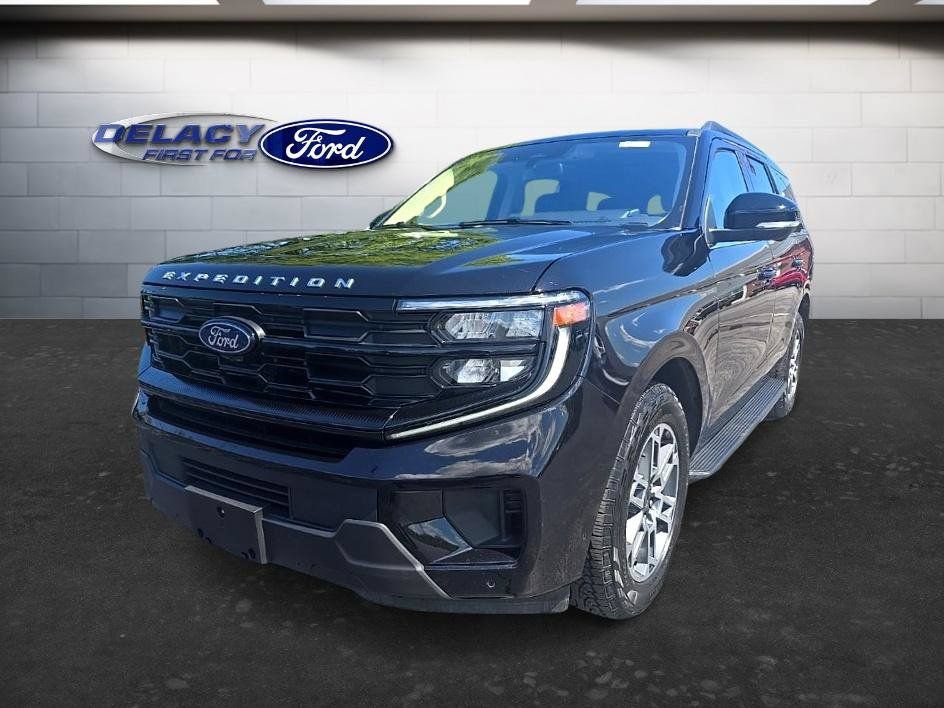 Used 2025 Ford Expedition Active