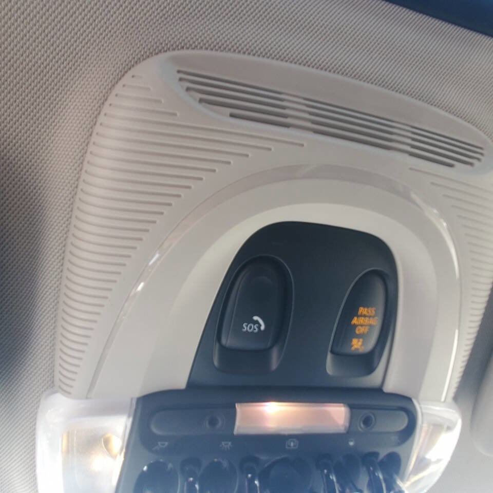 Used 2019 MINI Cooper 4-Door Hardtop image 23