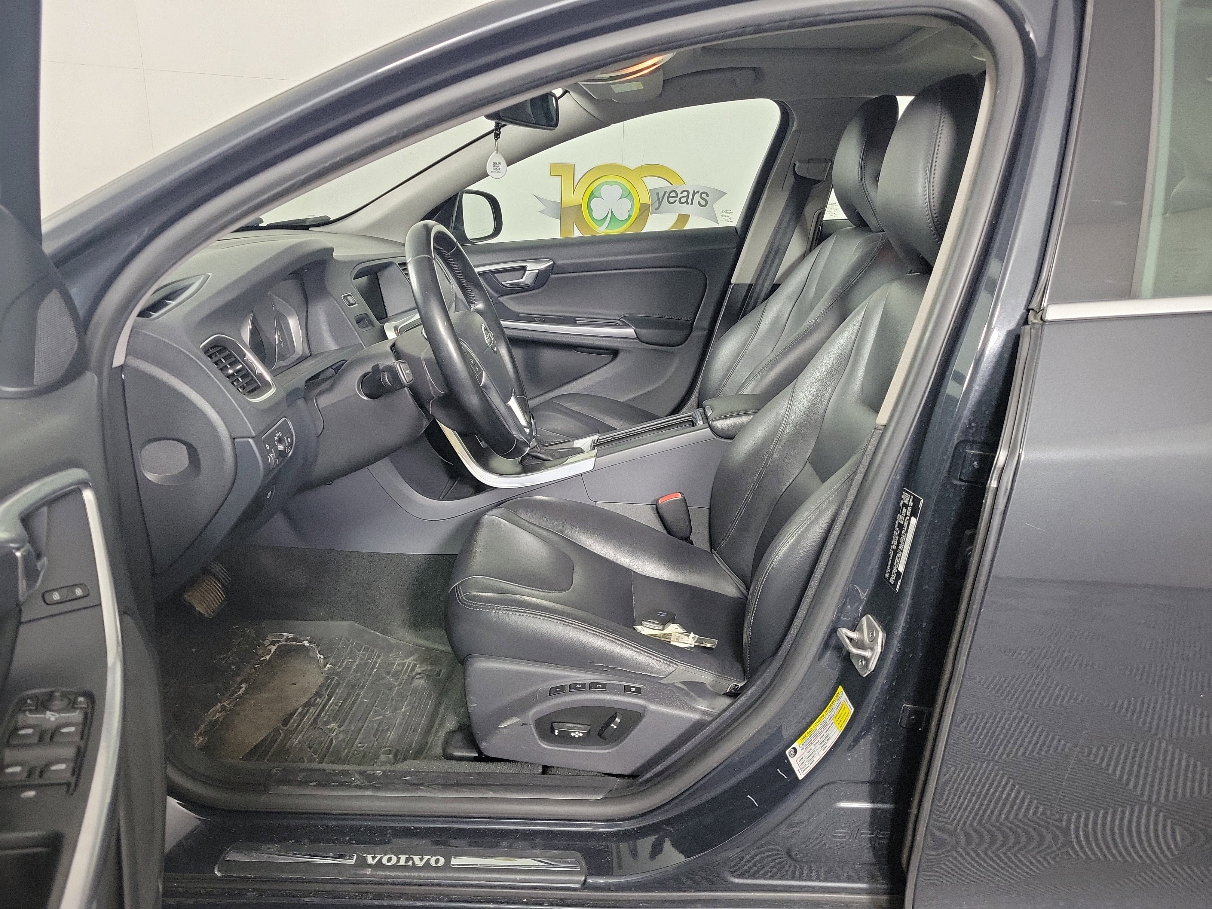 Used 2015 Volvo S60 T5 Platinum image 5