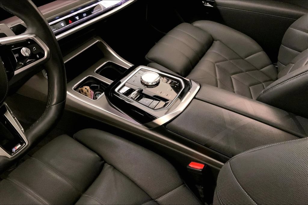 Certified 2023 BMW 760i xDrive AWD/4WD image 22