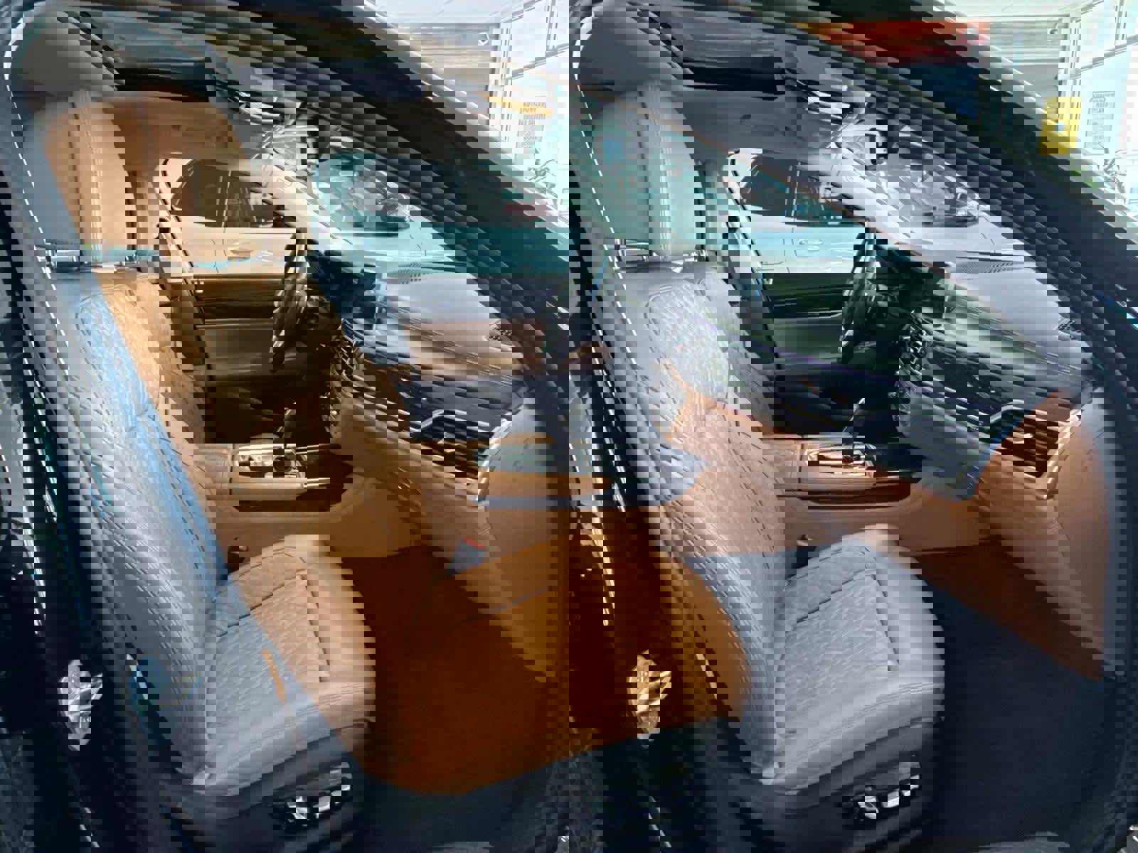 Used 2022 BMW 750i xDrive w/ Luxury Rear Seating Package image 15