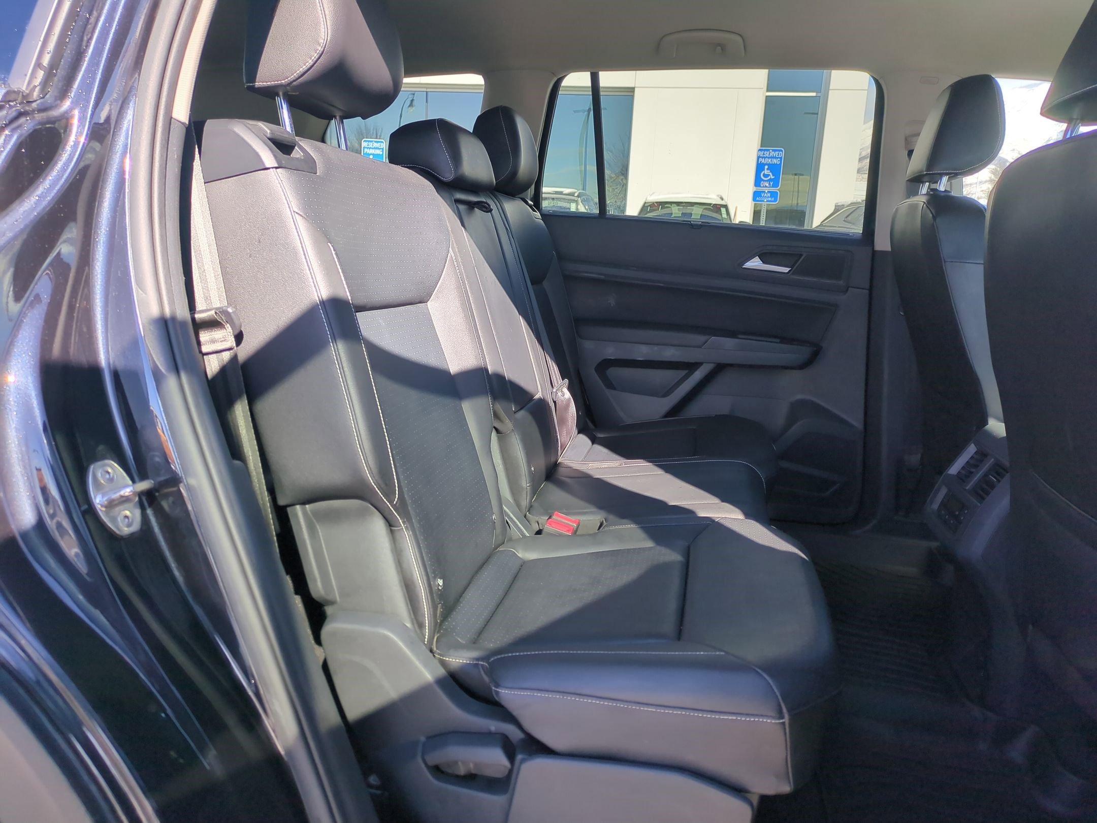 Used 2021 Volkswagen Atlas SE image 31