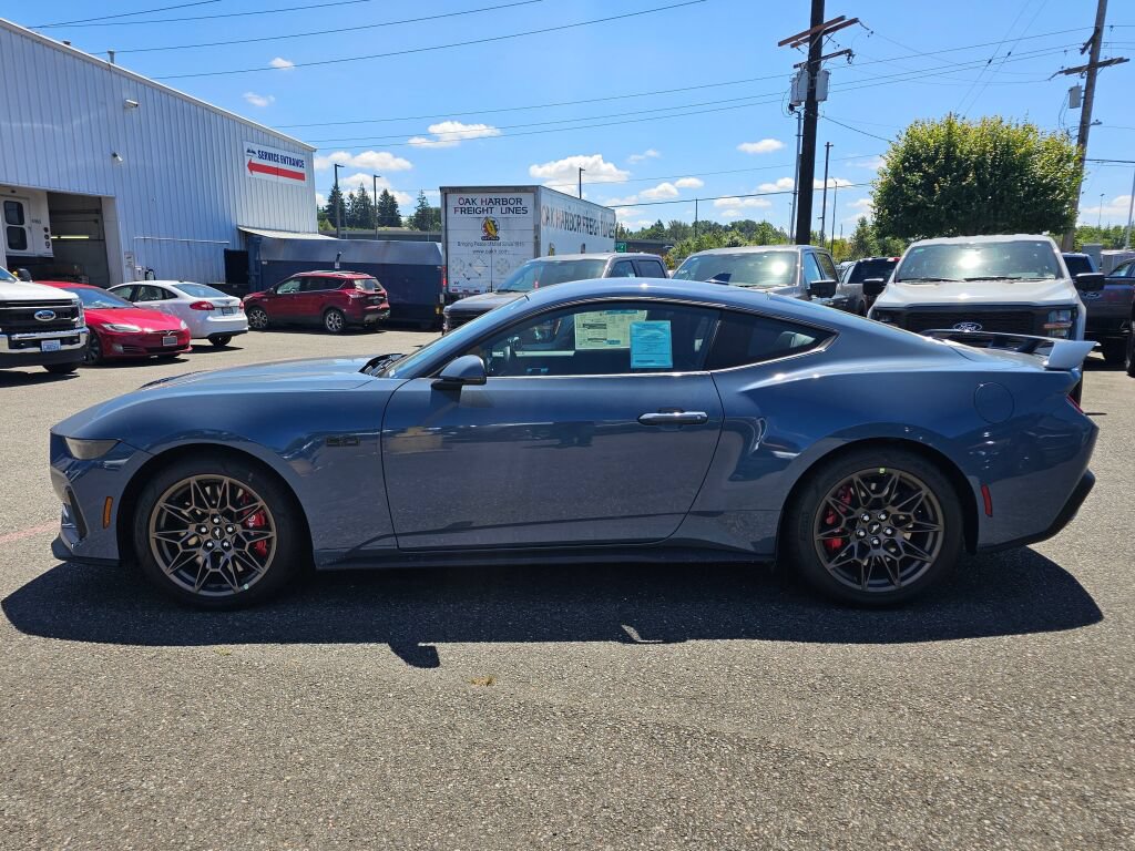New 2026 Ford Mustang GT Premium w/ GT Performance Package RWD image 2