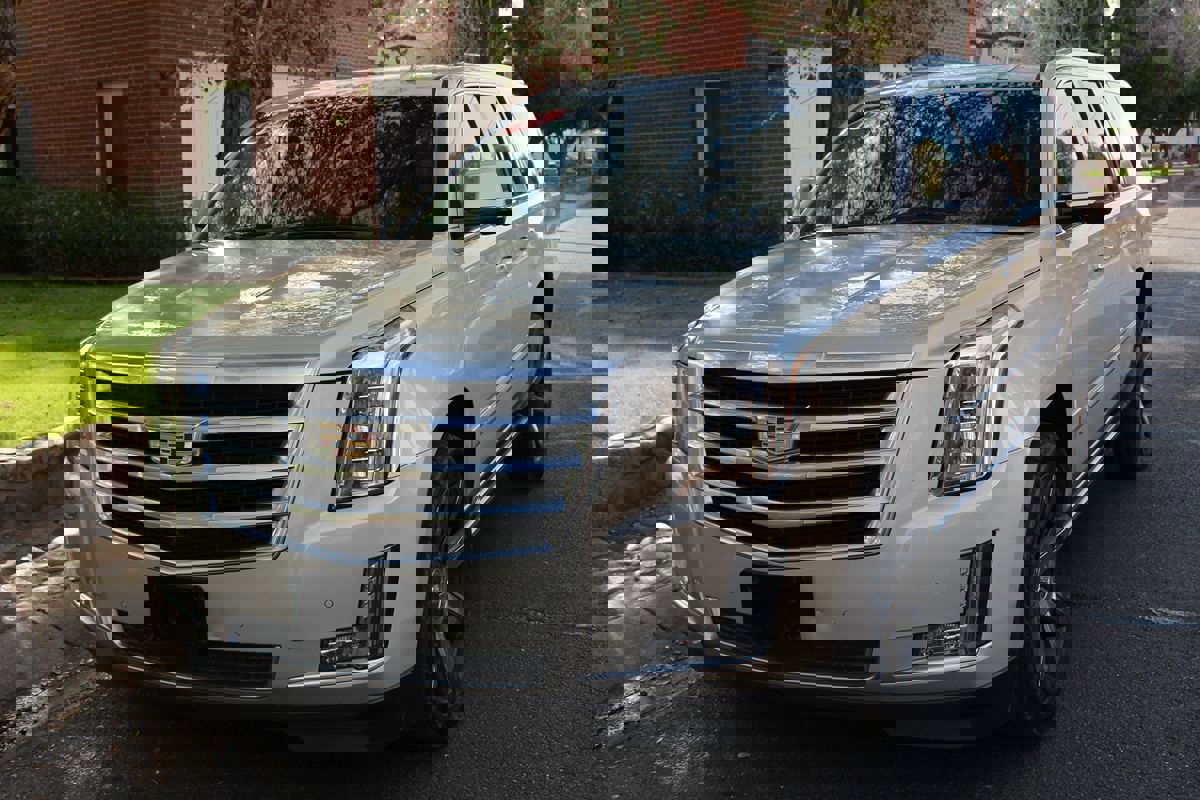 Used 2015 Cadillac Escalade ESV Premium image 62