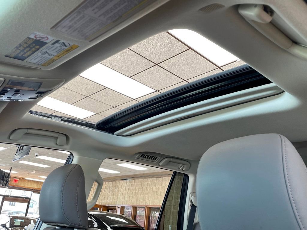 Used 2020 Lexus GX 460 Premium w/ Premium Package AWD/4WD image 17