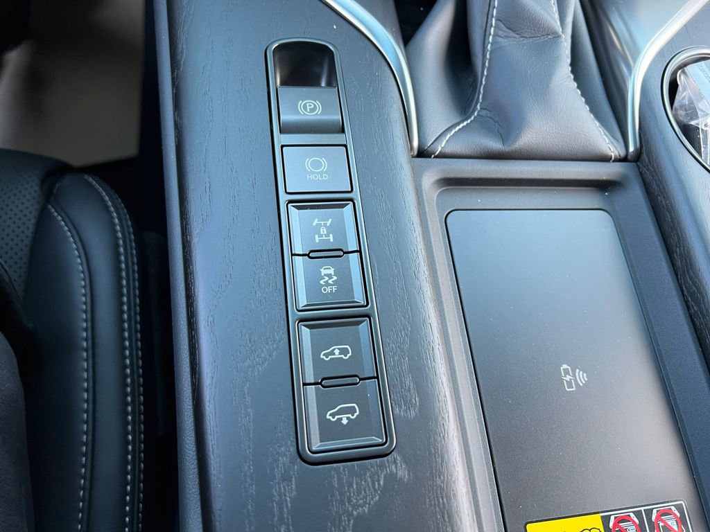 New 2026 Lexus LX 600 4WD w/ Luxury Package image 29