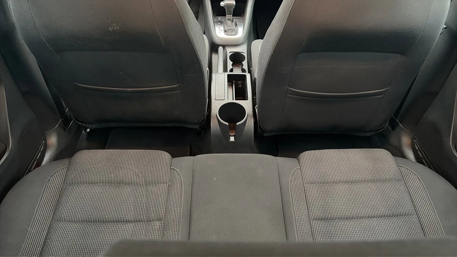 Used 2010 Volkswagen Golf 4-Door image 34