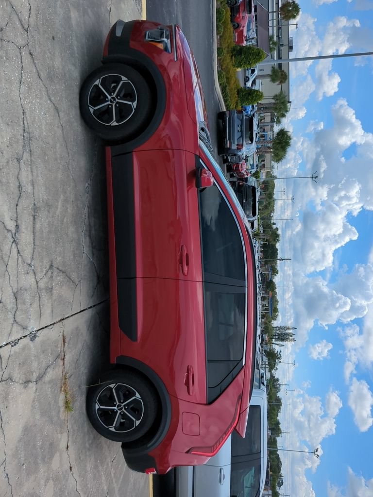 Certified 2025 Kia Niro LX FWD image 7