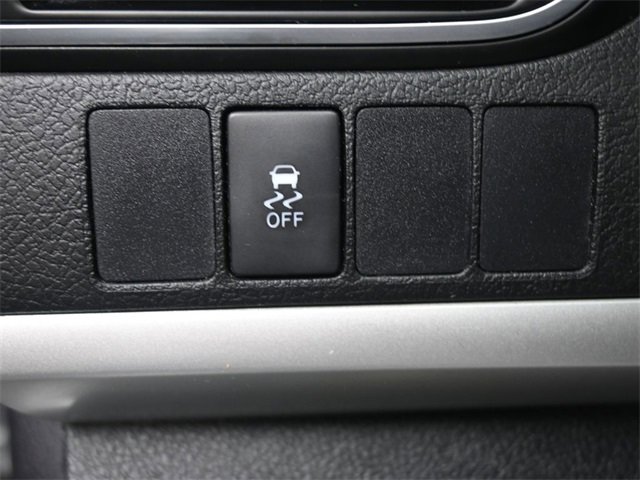 Used 2017 Toyota Camry SE image 21