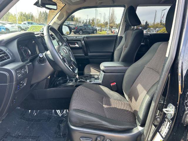 Used 2022 Toyota 4Runner TRD Off-Road AWD/4WD image 6