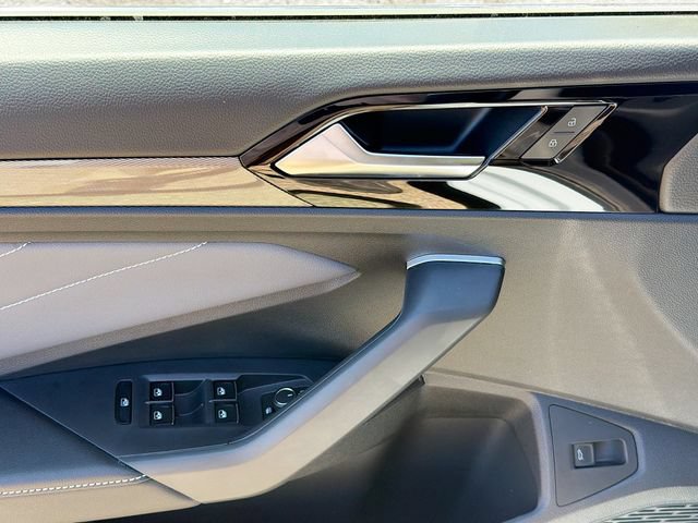 New 2026 Volkswagen Jetta SEL FWD image 17