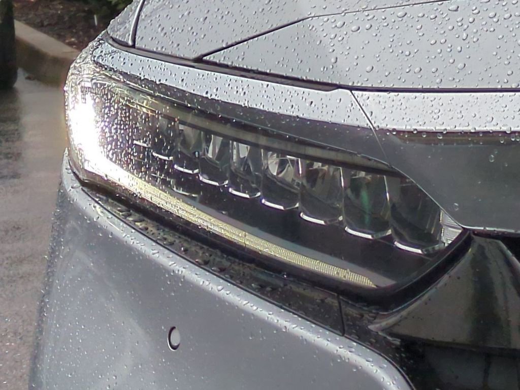 Used 2018 Honda Accord Touring image 10