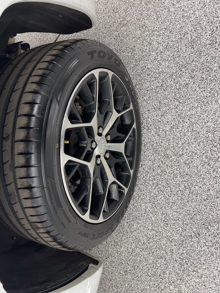 Used 2023 Jeep Grand Cherokee Summit image 8