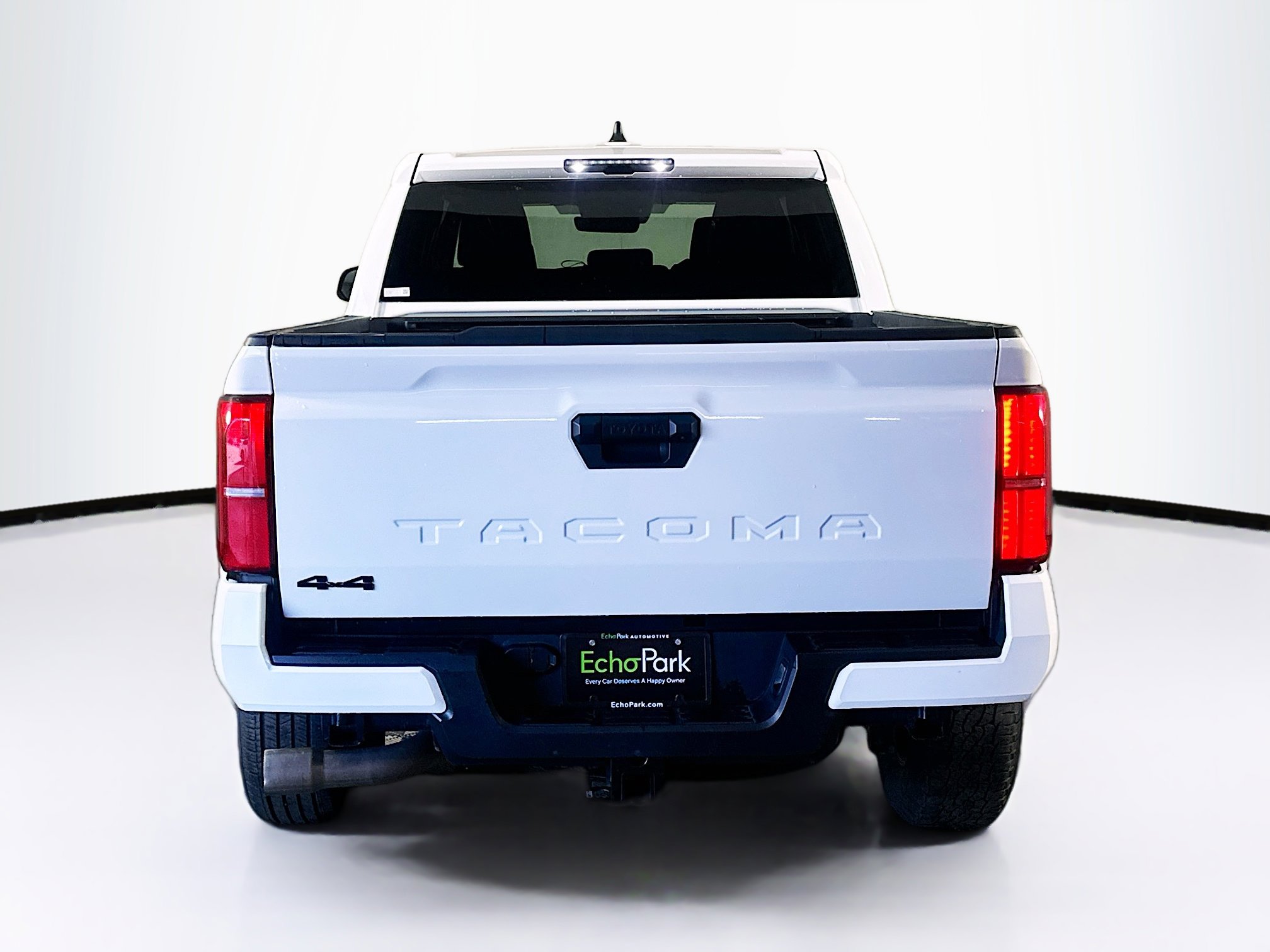 Used 2024 Toyota Tacoma TRD Off-Road AWD/4WD image 7