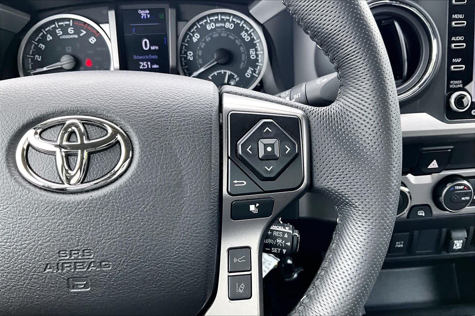 Used 2022 Toyota Tacoma SR5 w/ Technology Package AWD/4WD image 24