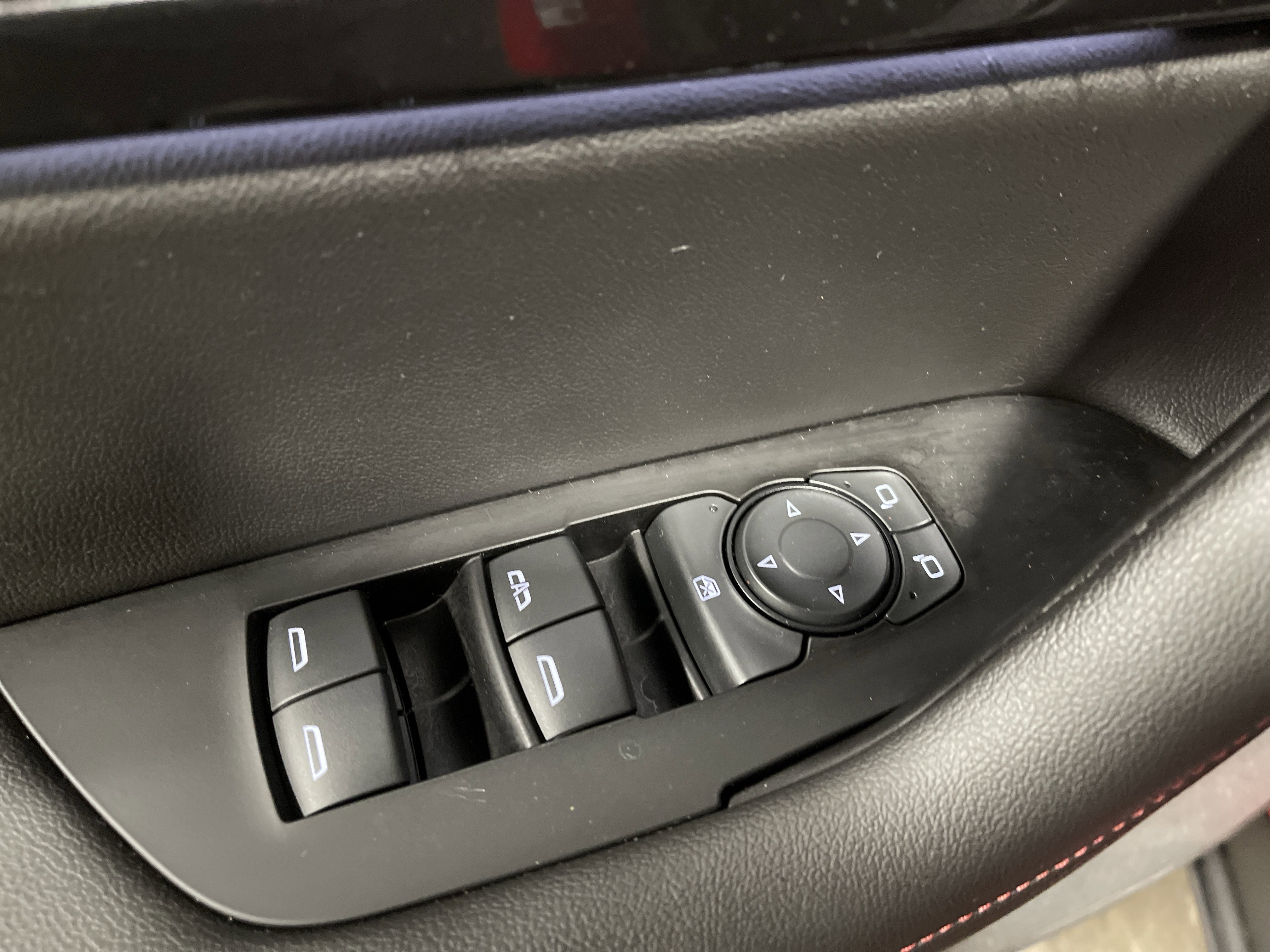 Used 2022 Chevrolet Blazer RS image 9