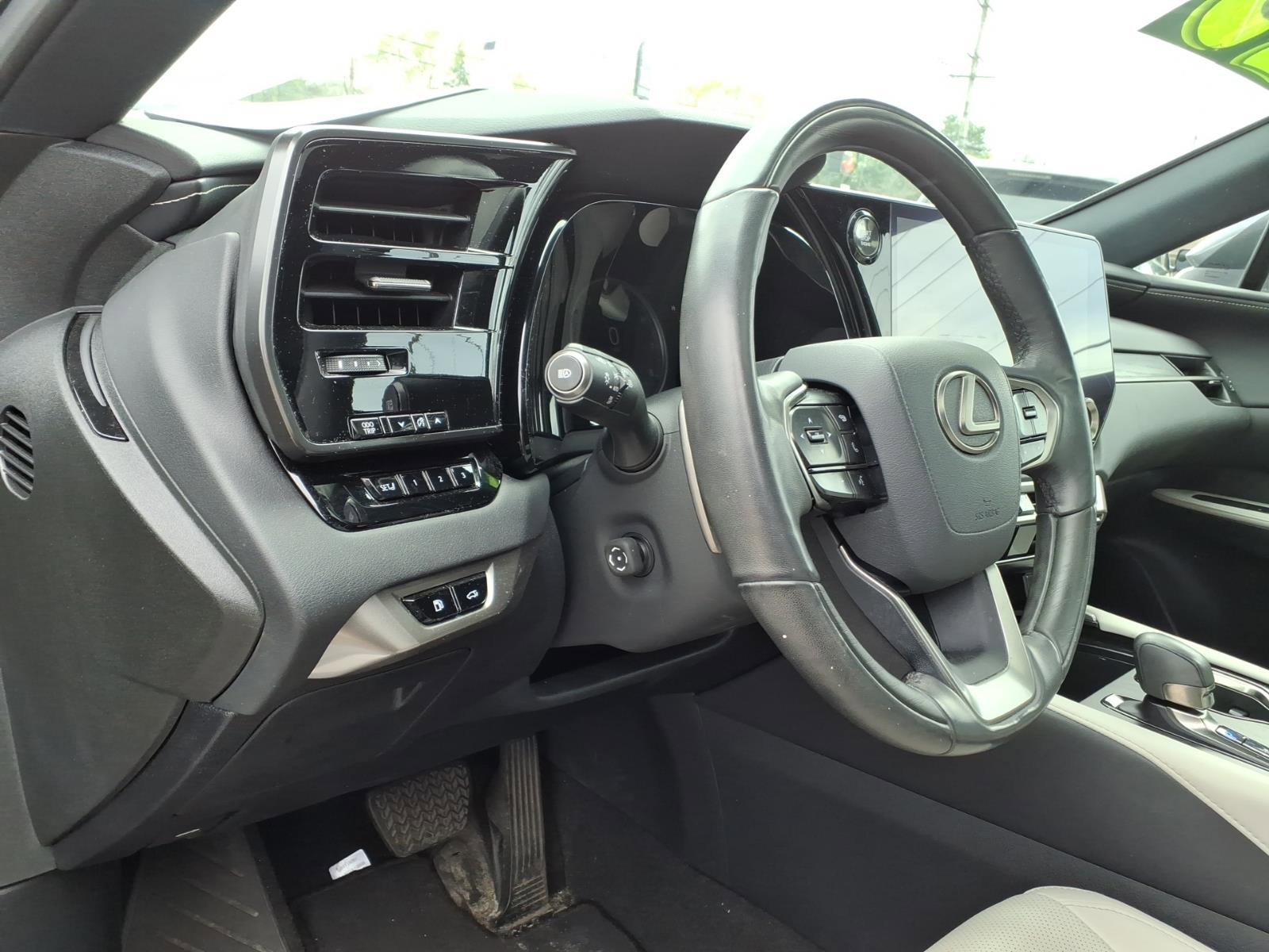 Used 2023 Lexus RX 350 Premium w/ Accessory Package (Z1) AWD/4WD image 19