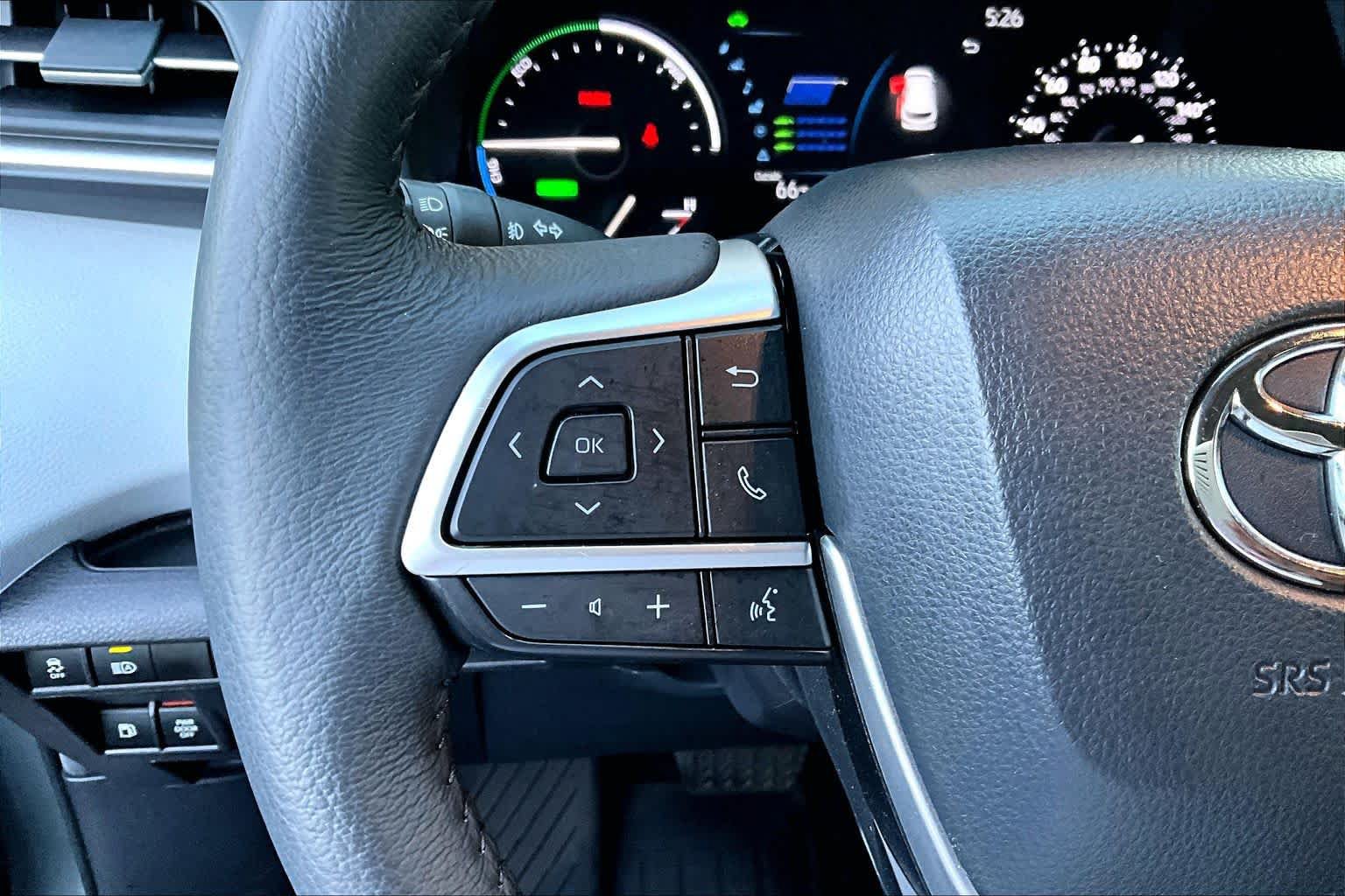 Certified 2026 Toyota Sienna XLE FWD image 23
