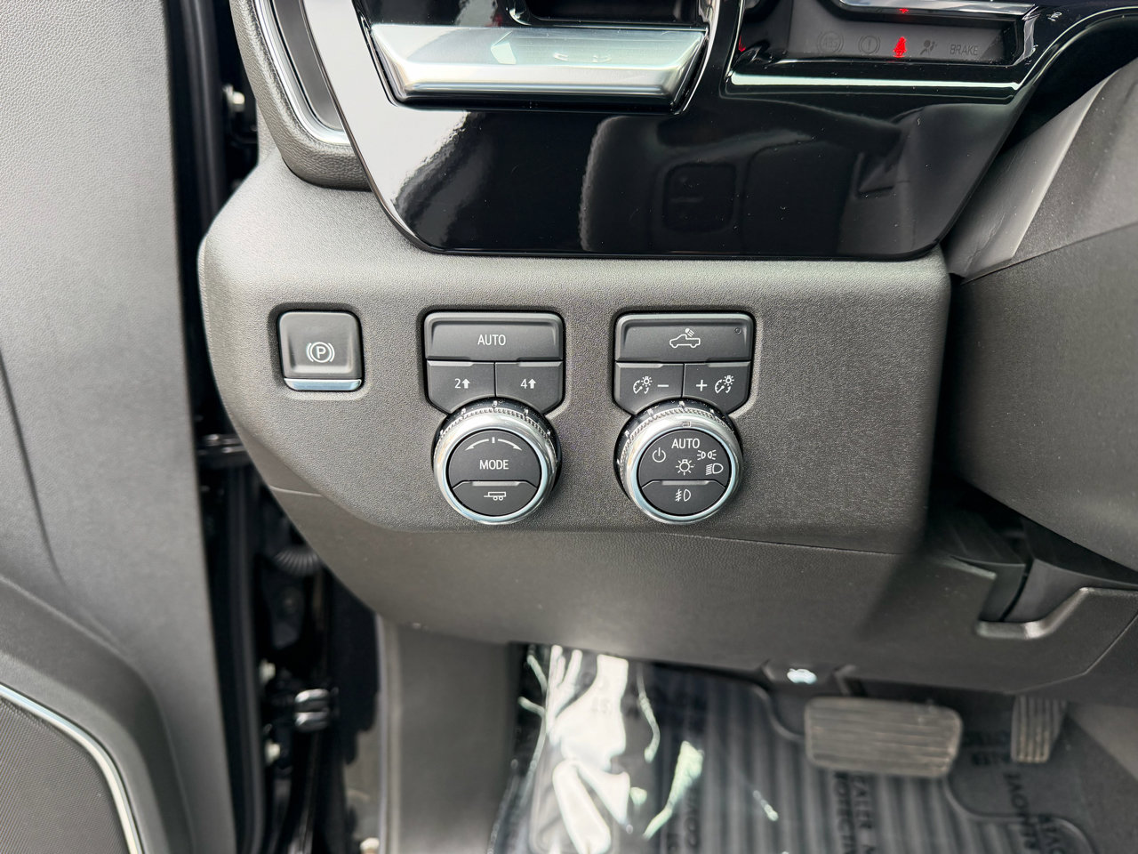 Used 2026 GMC Sierra 1500 Elevation image 24