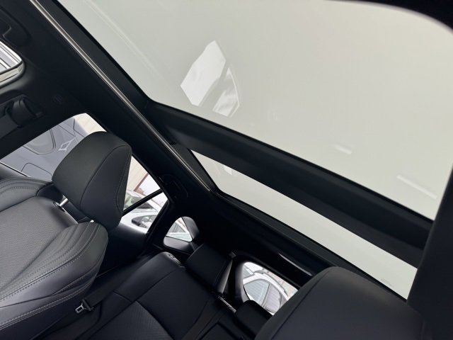 Certified 2022 Toyota Venza Limited image 7