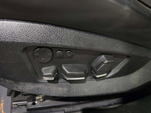 Used 2012 BMW 740Li image 28