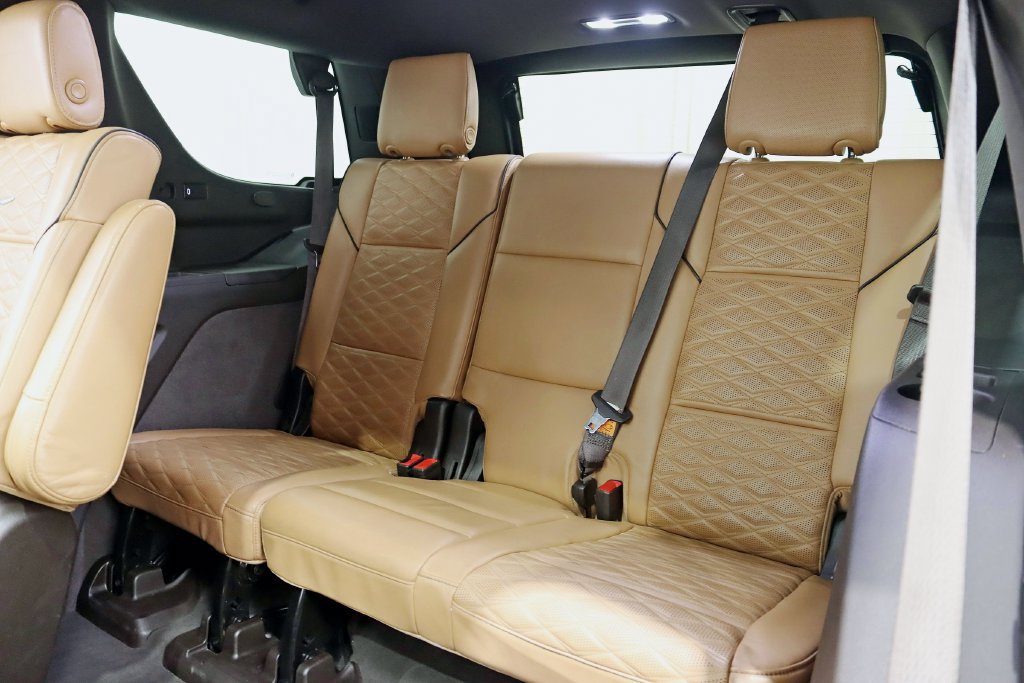 Used 2021 Cadillac Escalade Premium Luxury AWD/4WD image 28