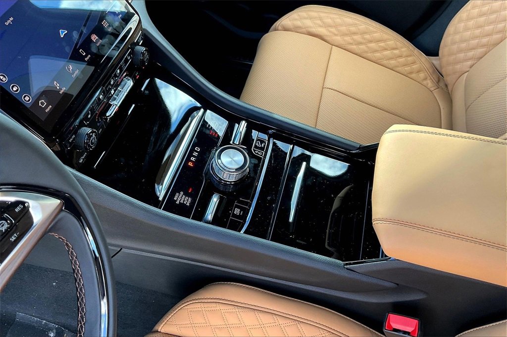 New 2025 Jeep Grand Cherokee L Summit w/ Obsidian Package image 8