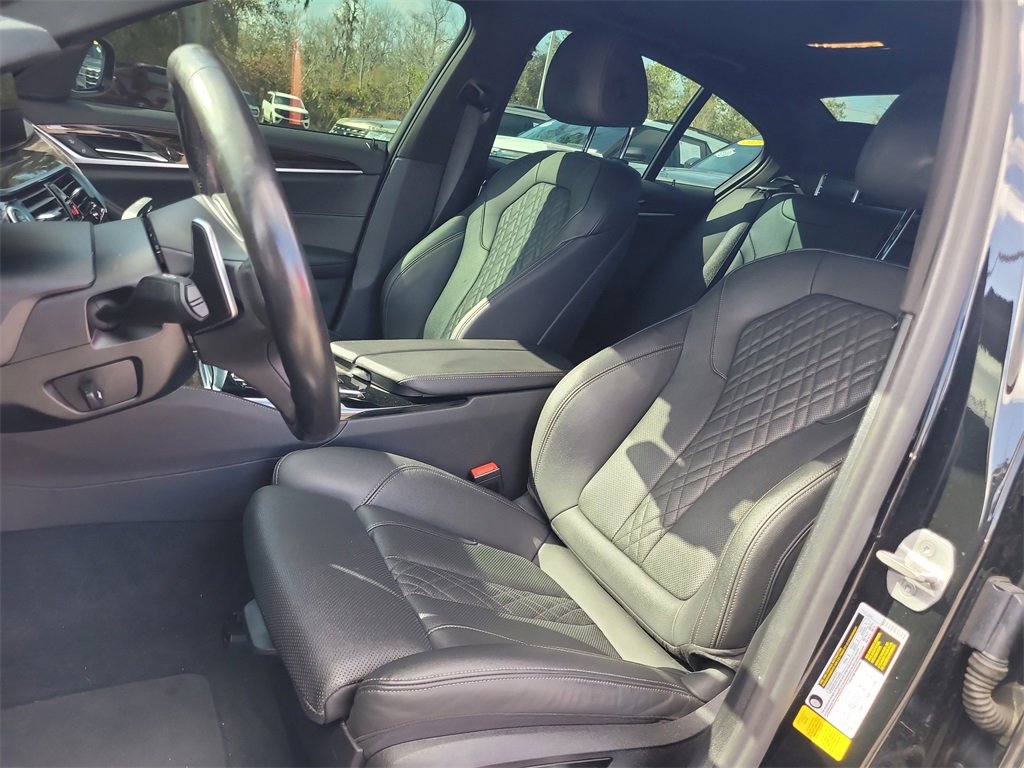 Used 2021 BMW 530i w/ M Sport Package image 17