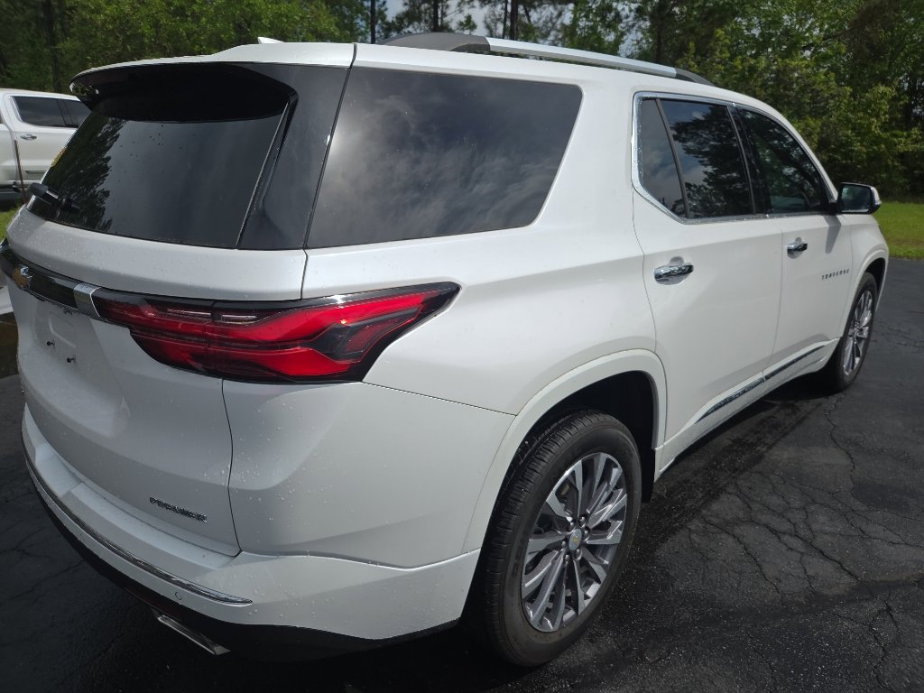 Used 2023 Chevrolet Traverse Premier w/ LPO, Floor Liner Package image 6