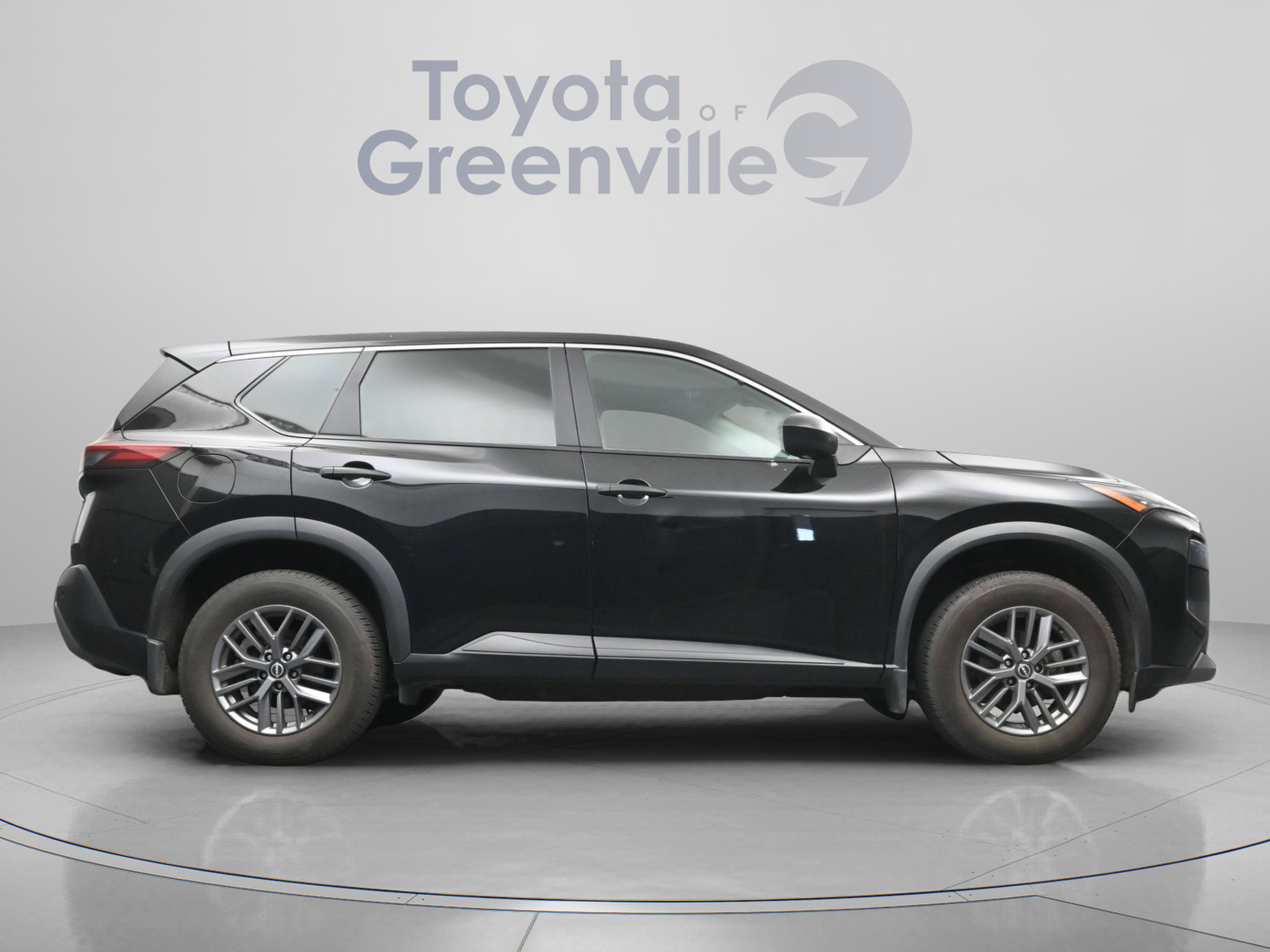 Used 2023 Nissan Rogue S AWD/4WD image 18