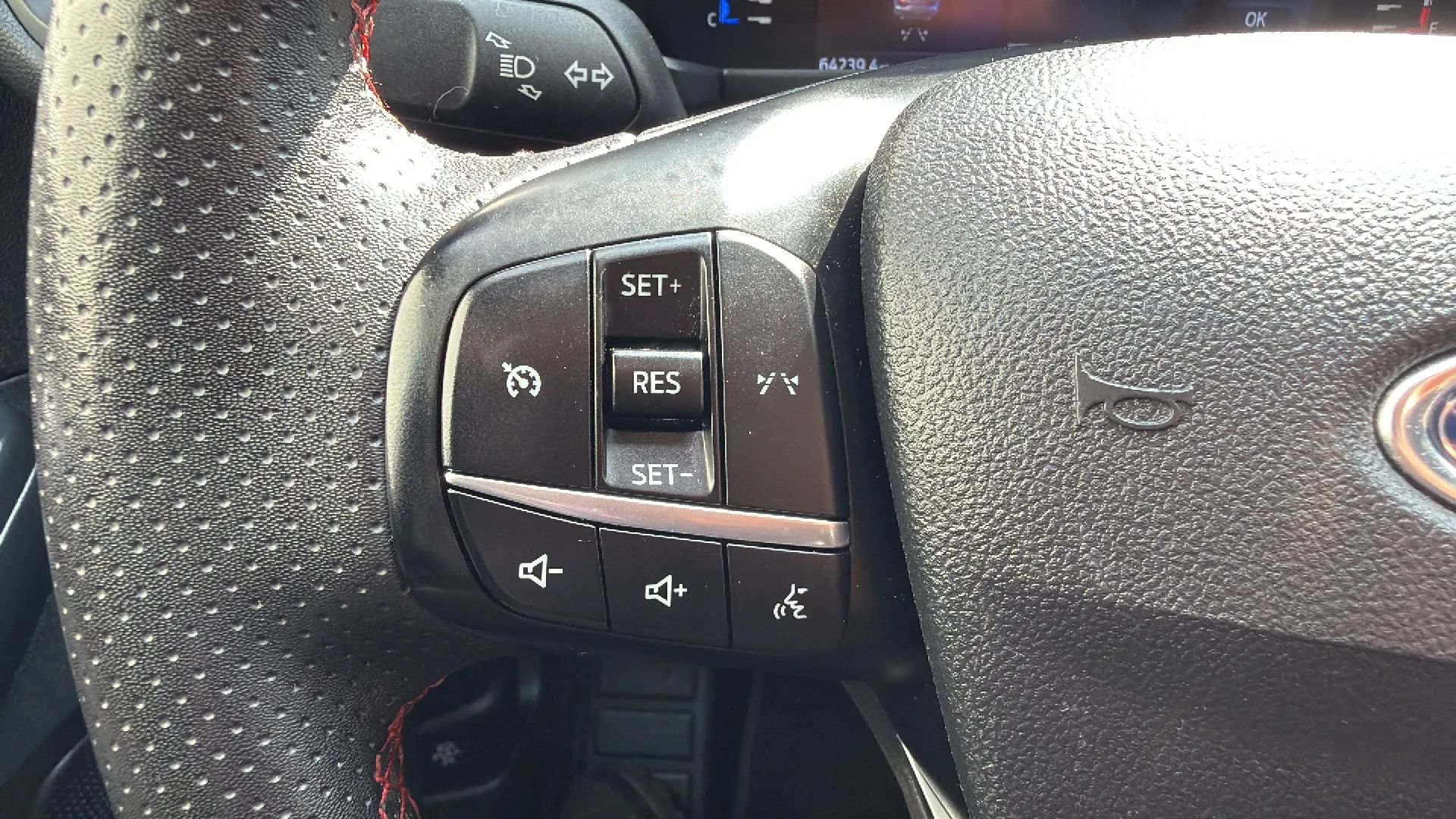 Used 2023 Ford Escape ST-Line FWD image 12