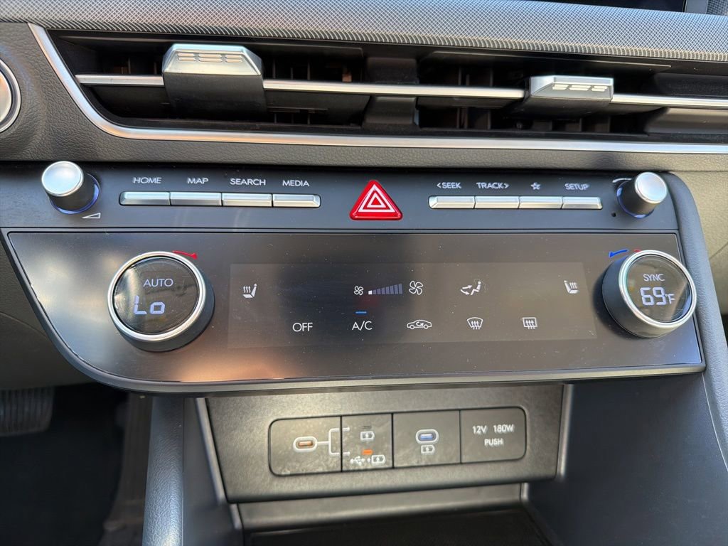 Used 2025 Hyundai Sonata SEL FWD image 12