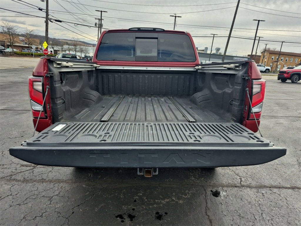 Used 2021 Nissan Titan SL w/ Moonroof Package image 32