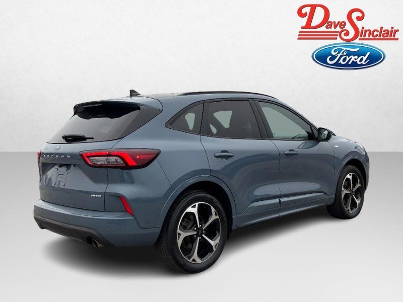 Used 2023 Ford Escape ST-Line Elite w/ Premium Technology Package image 7