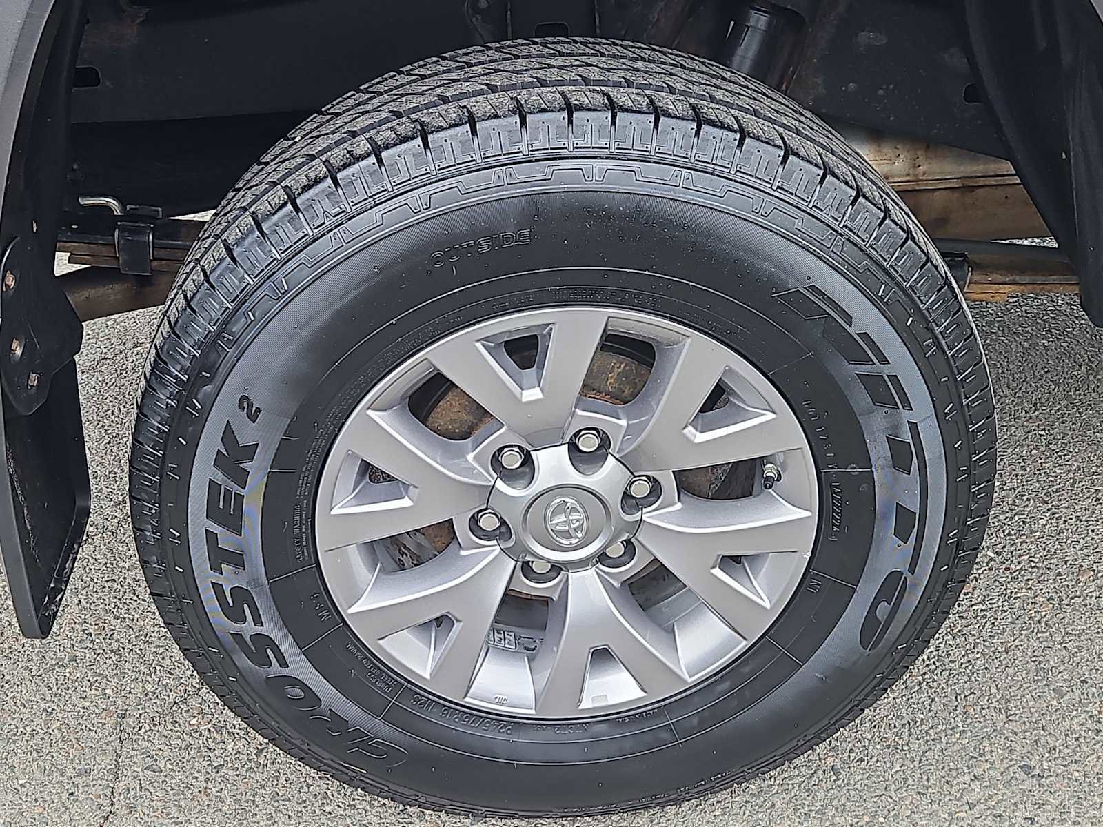 Used 2018 Toyota Tacoma SR5 AWD/4WD image 9