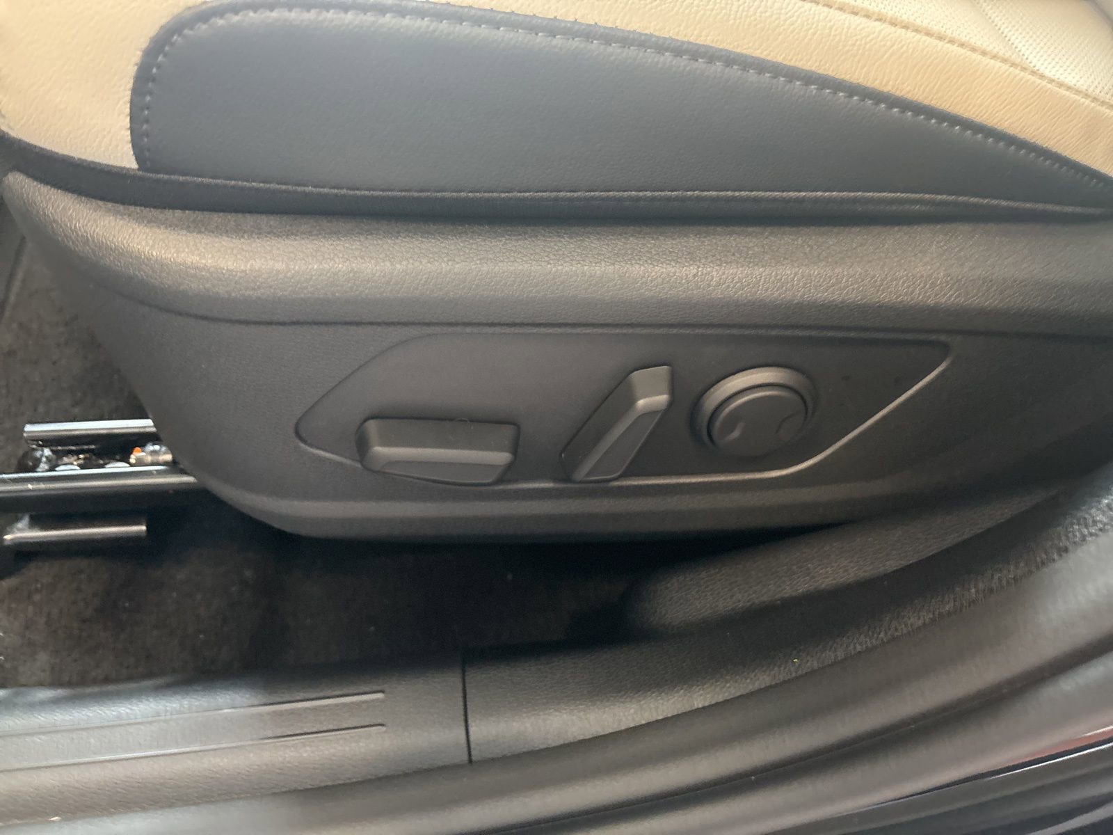 New 2026 Kia Sportage EX image 17