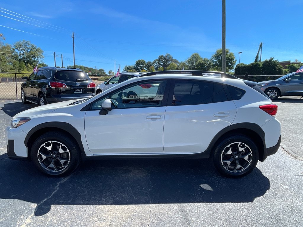 Used 2020 Subaru Crosstrek 2.0i Premium w/ Moonroof Package 1 AWD/4WD image 3