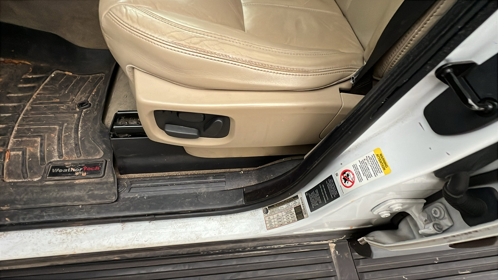 Used 2012 Land Rover LR4 HSE LUX image 17