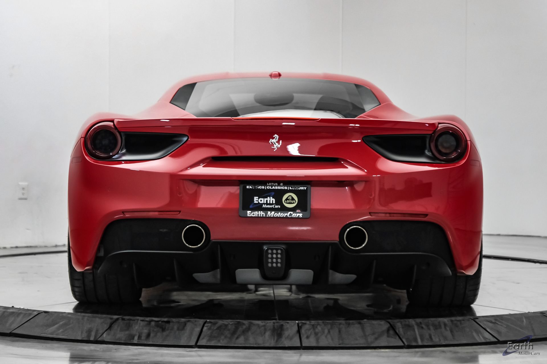 Used 2017 Ferrari 488 GTB RWD image 14