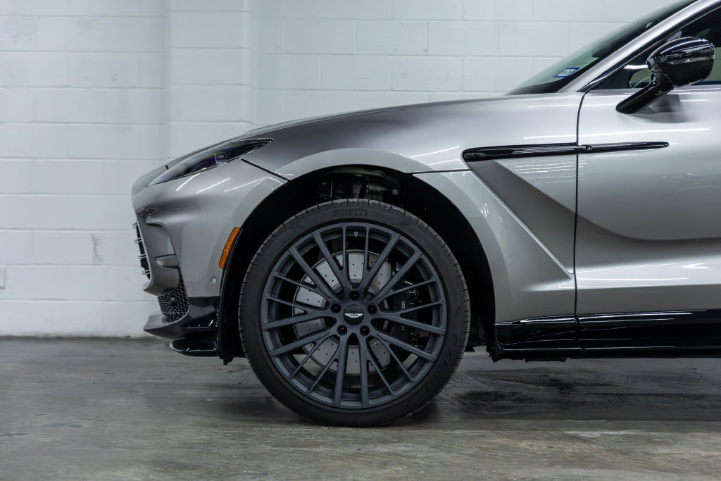 Used 2026 Aston Martin DBX 707 AWD/4WD image 19