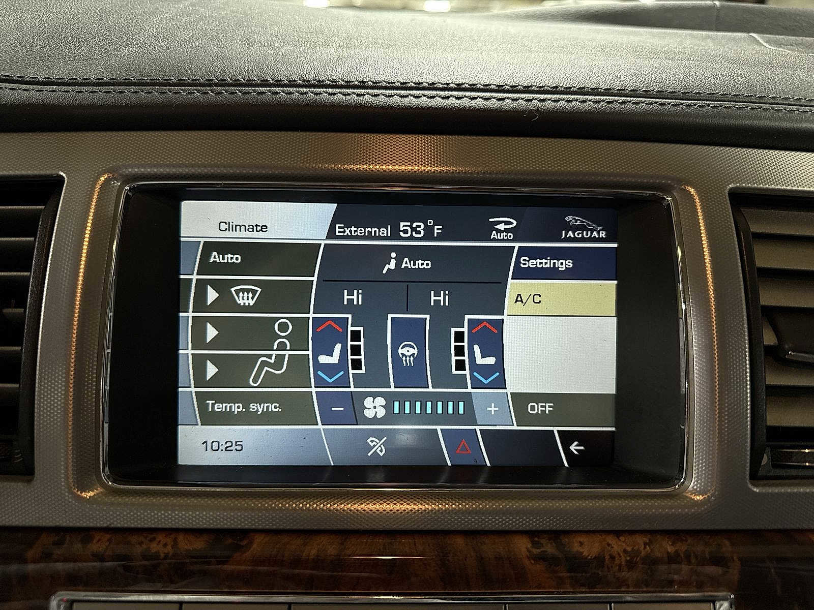 Used 2009 Jaguar XF Supercharged image 21