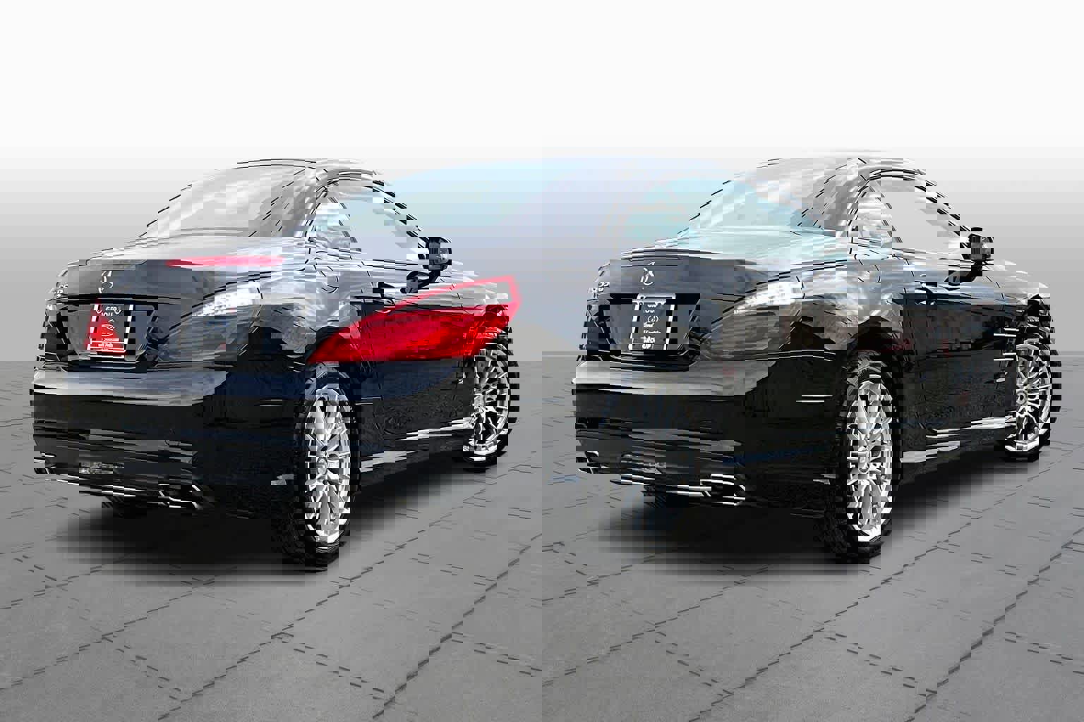 Used 2013 Mercedes-Benz SL 550 image 15